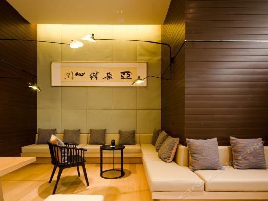 杭州玉泉亚朵酒店+免费停车场+免费WIFI·靠