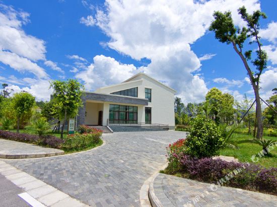 成都军区腾冲休养中心(绮罗温泉别墅酒店)附近