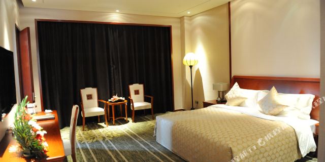 天津鲤鱼门大酒店1晚+泰达航母主题公园门票