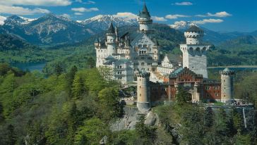 德国皇家城堡新天鹅堡+林德霍夫宫一日游(慕尼