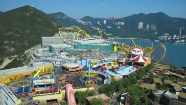 香港星光大道+黄大仙祠+太平山顶+海洋公园一