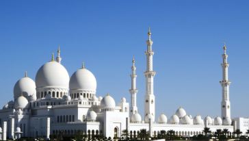 阿布扎比一日游(大清真寺+民俗村+皇宫酒店+法