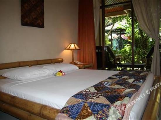 嵺ǵ꺣̲ƵAdiramaBeachHotelBali