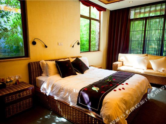 腾冲热海玉温泉酒店1晚+腾冲火山群套票2张(含