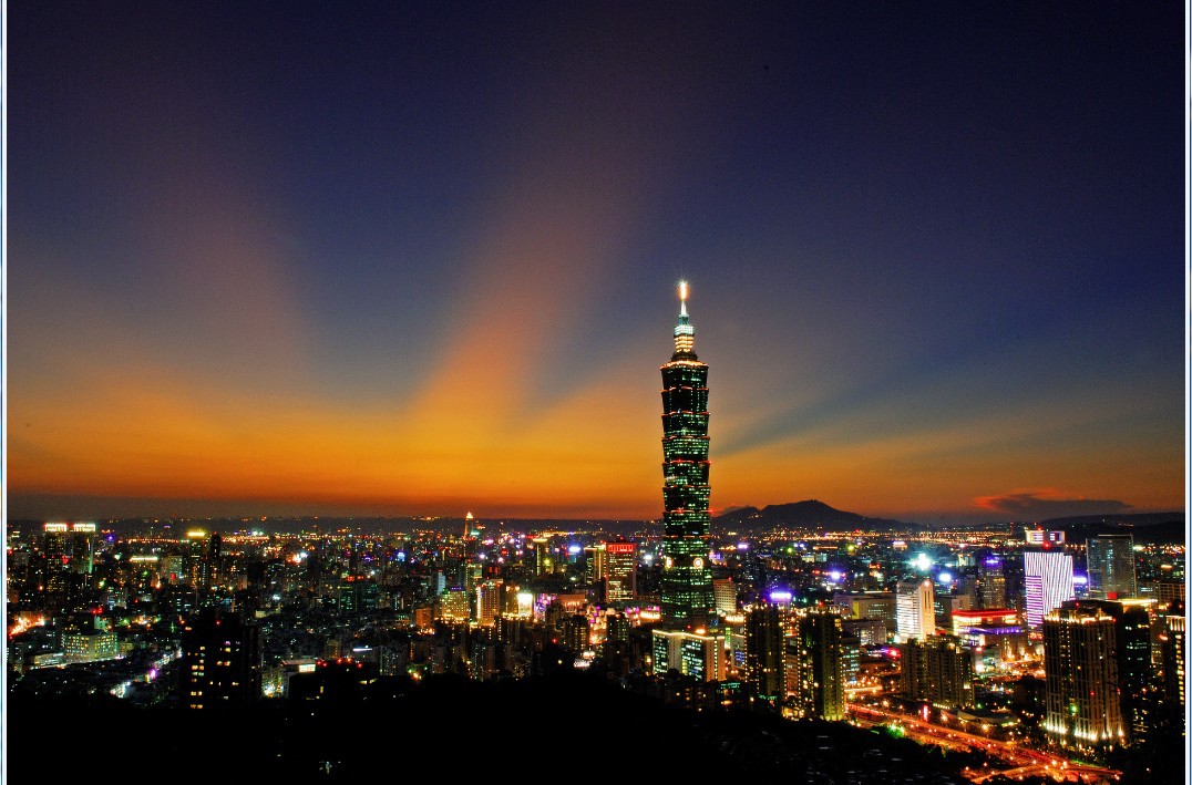 台湾西部6日跟团游(3钻)·101登顶 九份老街 垦