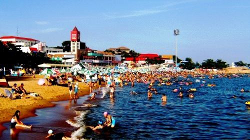 北戴河4日跟团游(2钻)·特色荤锅 嗨玩沙雕广场 硬卧往返-【携程旅游】