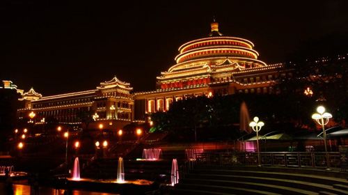 【长沙】夜游重庆:人民大礼堂+洪崖洞+南山一