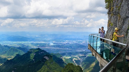 张家界旅游线路攻略_上海到张家界自助游_自