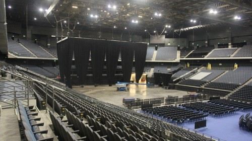 歌神来了!澳门威尼斯人金光综艺馆-许冠杰演唱