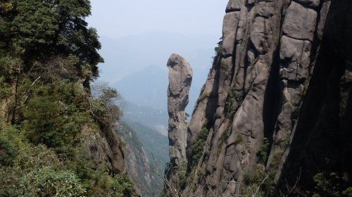 江西上饶2日1晚跟团游(2钻) 三清山+上饶集中营+《印象上饶》