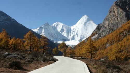 稻城亚丁6日跟团游(2钻)·纯玩无购物 铁定成团