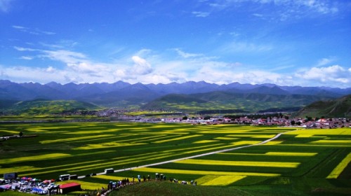 西宁+青海湖+德令哈+敦煌+嘉峪关+张掖9日8晚