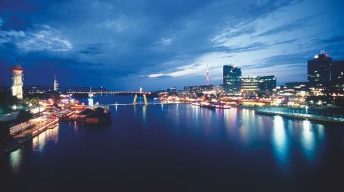 捷克+匈牙利+奥地利+斯洛伐克11日跟团游(4钻