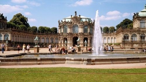 瑞士+奥地利维也纳+德国柏林7日6晚跟团游·