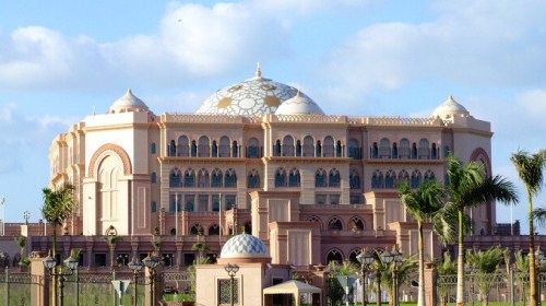 【无锡】迪拜+阿布扎比+沙加6日跟团游(5钻)·