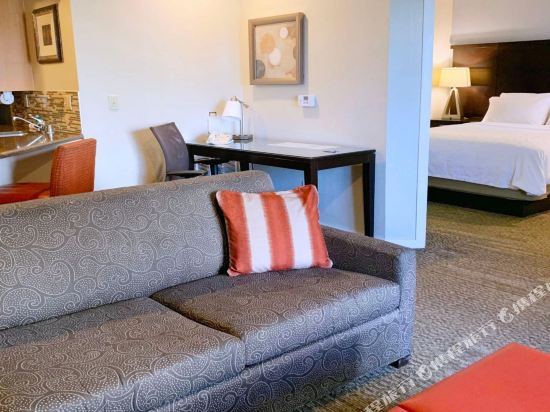 Sonesta ES Suites Chatsworth Room Type - One-Bedroom Queen Suite Sonesta ES Suites Chatsworth Room Type - One-Bedroom Queen Suite