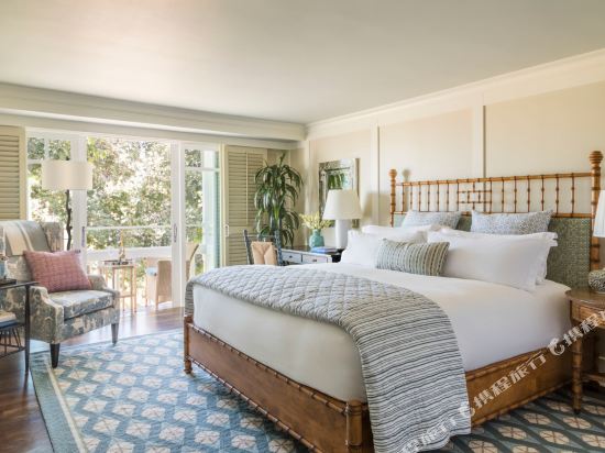 Shutters on the Beach Room Type - Deluxe King Room