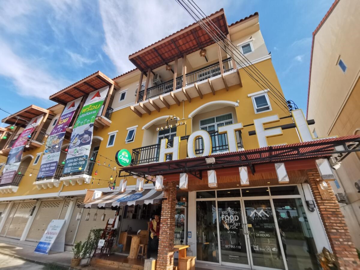 素叻他尼机场酒店-官方
