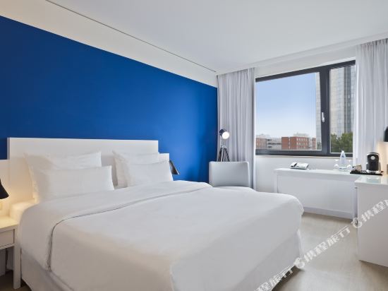 Hotel Frankfurt Messe affiliated by Meliá Room Type - Premium Double Room