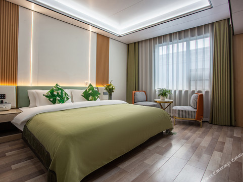 金沙七米智能酒店（朗月广场开明同心城店）