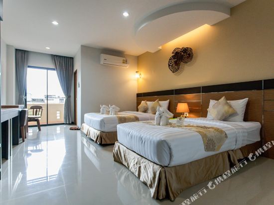 The Centris Hotel Phatthalung Room Type - Deluxe Triple Room The Centris Hotel Phatthalung Room Type - Deluxe Triple Room