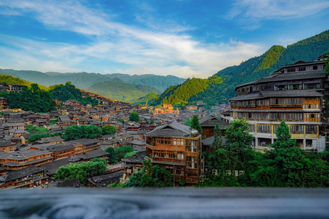 Xijiang Qianhu Miao Village Yunyue Mountain Residence