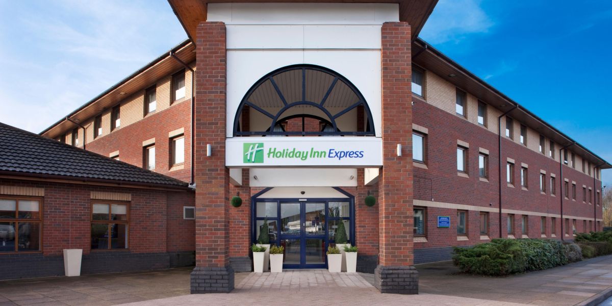 Holiday Inn Express 沃维克M40，JCT.15-官方
