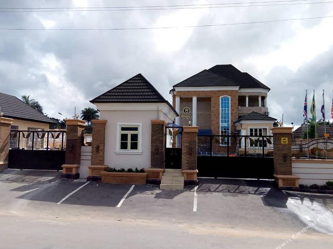 Glajosh Hotels