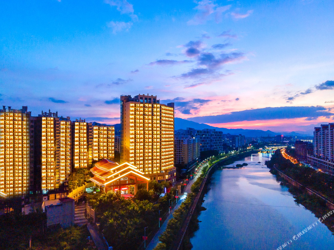五指山清能丽景湾酒店
