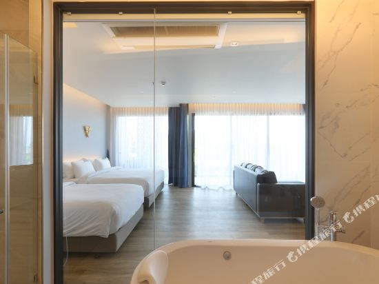 The Signature Hotel Airport Room Type - Family Exclusive