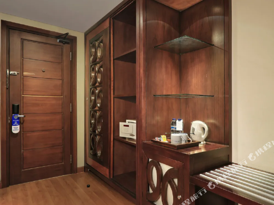 Aston Tanjung City Hotel Room Type - Deluxe 