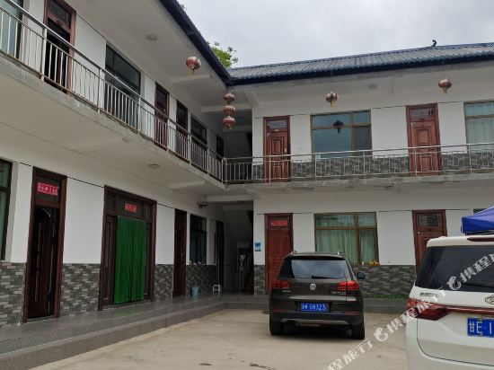 麦积山石窟清雅民宿