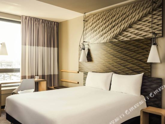 ibis Paris Coeur d Orly Airport Room Type - Premium room, 1 double bed
