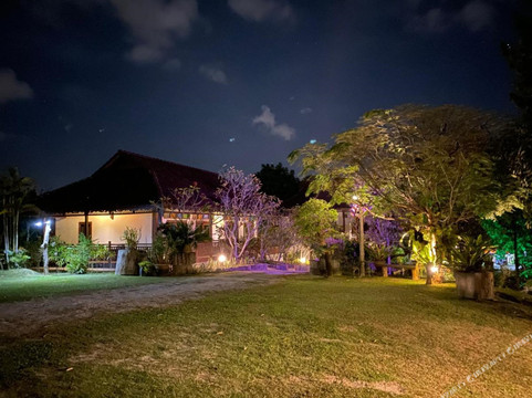 Ayer Hangat酒店住宿-Singgahsana Villa