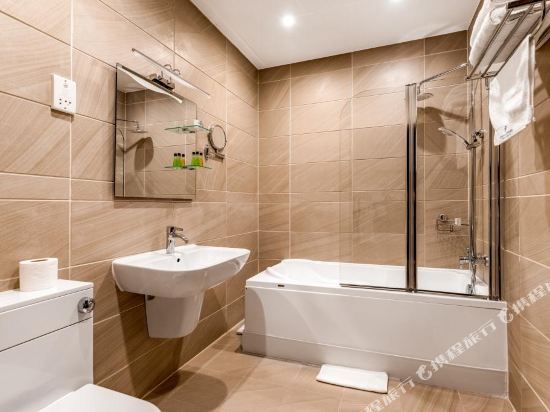 Grand Sapphire Hotel & Banqueting Room Type - Family Room
