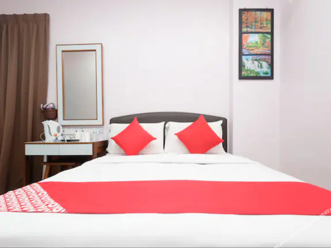 89877 太阳三角酒店