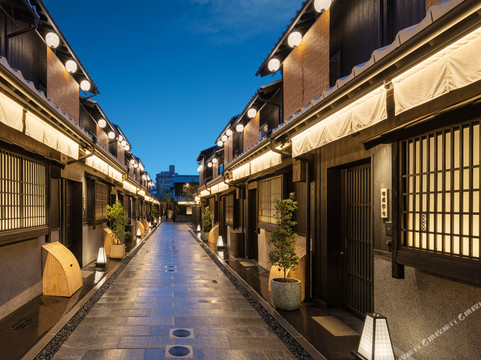 Nazuna Kyoto Tsubaki St.