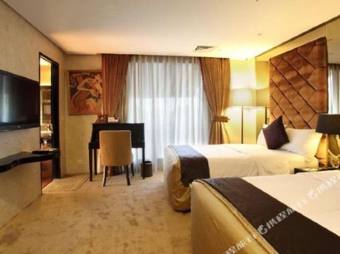 Amaroossa Bandung hotel Room Type - Executive Twin Room