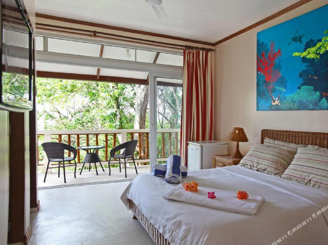 厄尔尼诺卡诺内罗潜水和海滩度假村