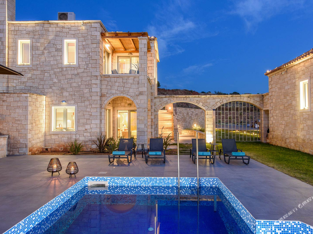 Caldera Theros Villas