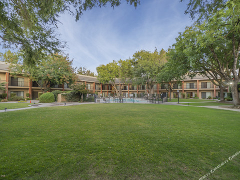 机场皮卡迪利酒店