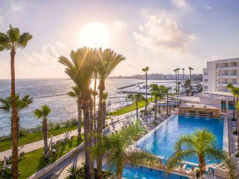 亚历山大海滩酒店