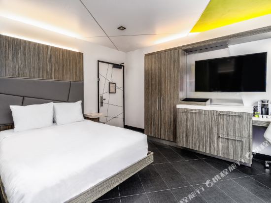 The Moment Hotel Room Type - King Suite The Moment Hotel Room Type - King Suite