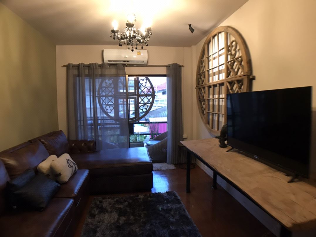 8th House @ center of Chiangmai old town