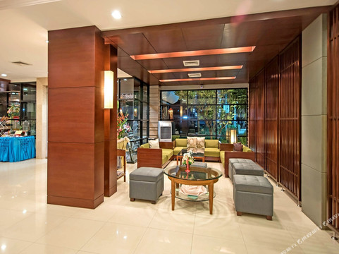 纳瓦拉酒店主图