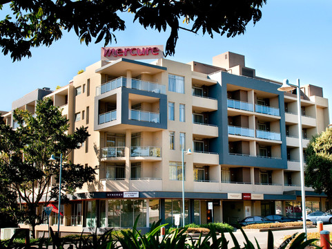 麦夸里港美居酒店