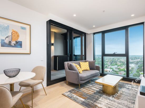 Sky One Apartments by CLLIX Room Type - Three Bedroom Two Bathroom Apartment Sky One Apartments by CLLIX Room Type - Three Bedroom Two Bathroom Apartment