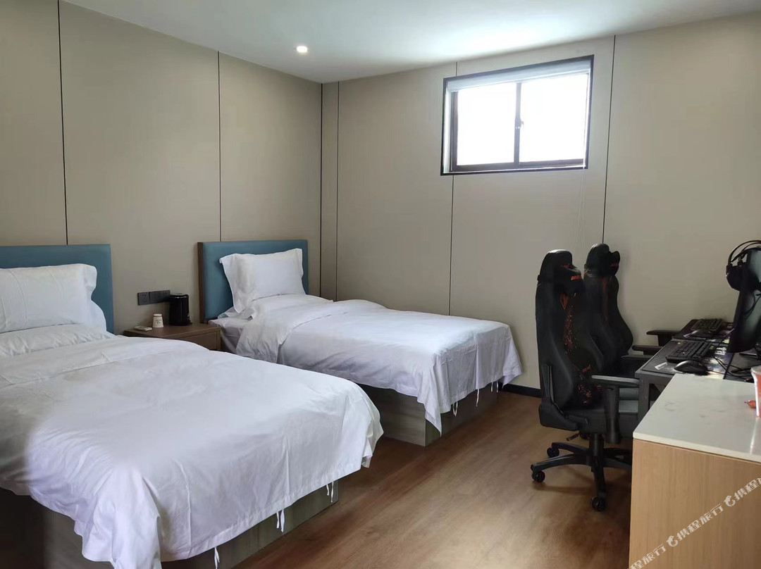 巢玩电竞公寓（平定店）