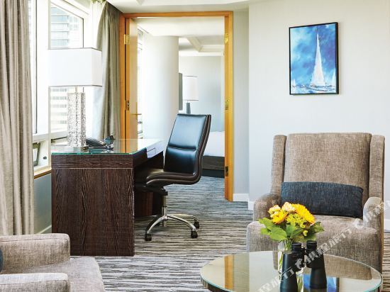 Pan Pacific Vancouver Room Type - Pacific Club City Suite Pan Pacific Vancouver Room Type - Pacific Club City Suite