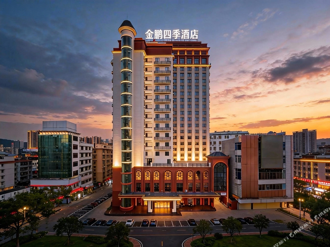 金鹏四季·西方美学丨GOLD·SEASON·设计酒店(阳春东湖公园店)